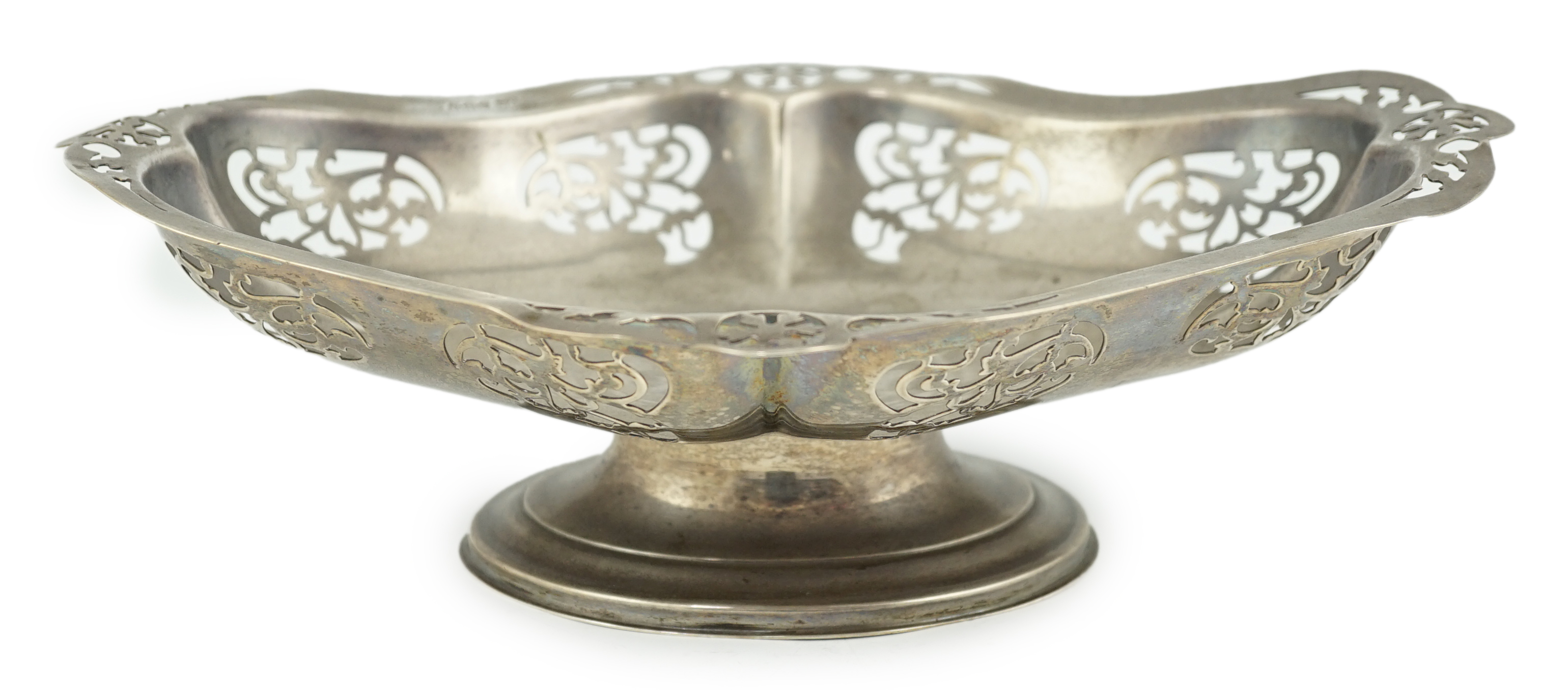 A George V pierced silver oval fruit dish, by Viners Ltd